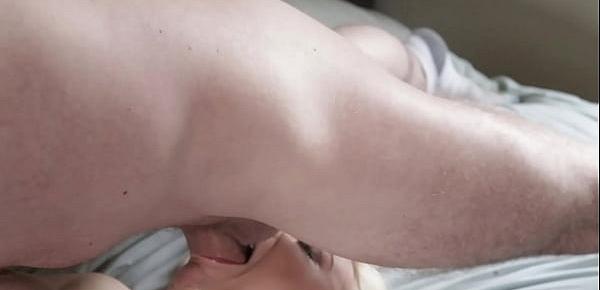  THROAT FUCK AND CUM FACIAL!